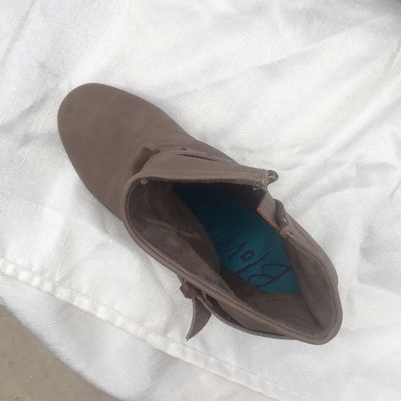 Blowfish wedge booties - Picture 3 of 5